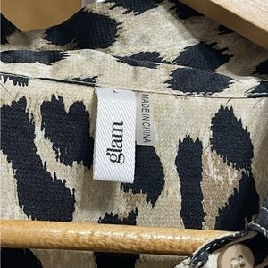 Glam Animal Print Shirt Large. New tag was removed when trying on.